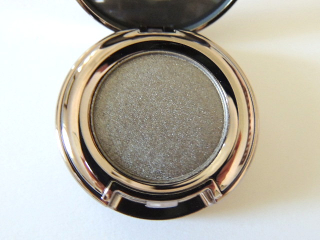 urban decay eyeshadow mushroom